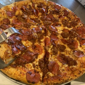 Pizzas - Pizza con Carne