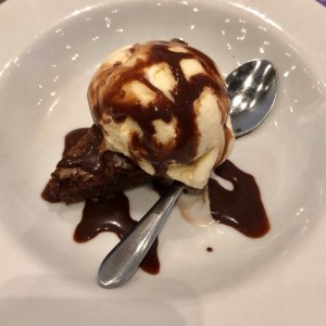 brownie con helado