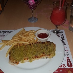 PESCADOS + MARISCOS - Corvina al ajillo