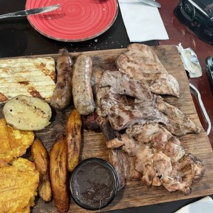 Parrillada mixta de carne