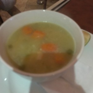 sopa de pollo