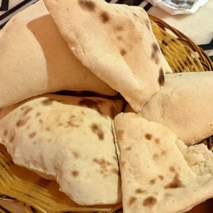 Entradas Libanesas - Pan Pita