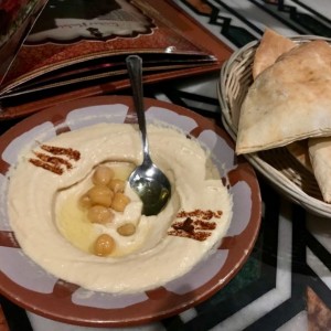 Humus Tradicional