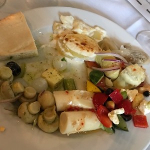 vegetales y ensalada variado.