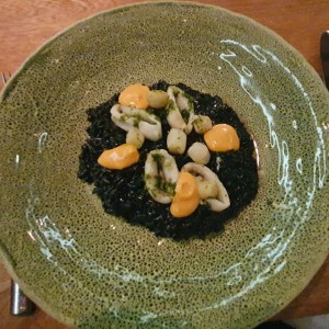 Risotto con calamares