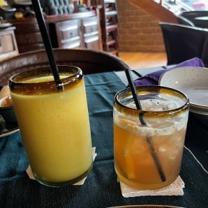 Margarita de maracuya y whisky sour