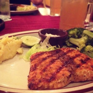 filete de salmon pure y brocoli