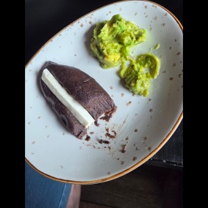 Frijol y Guacamol