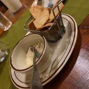 Queso fundido con chorizo.