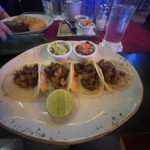 Tacos de Res, Pollo, Cochinita Pibil, al Pastor o Mixtos