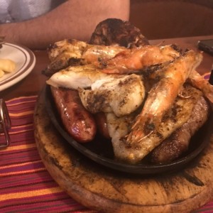Parrillada Mar y Tierra (2 Personas)