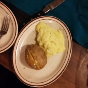 Pure de papas y papa asada