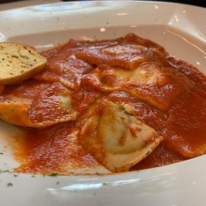 raviolis de espinaca y queso