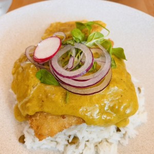 Convina con coco y curry, arroz con guandu