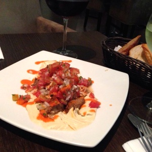 Filete con hummus