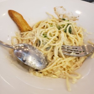 Pasta con pollo al grill