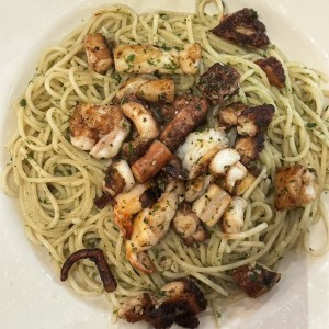 Spaghetti con Mariscos Mixtos