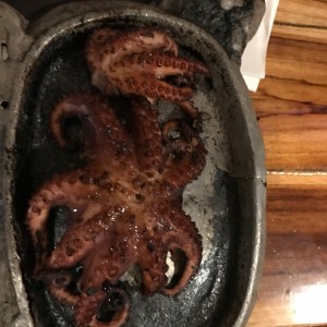 pulpo al carbon
