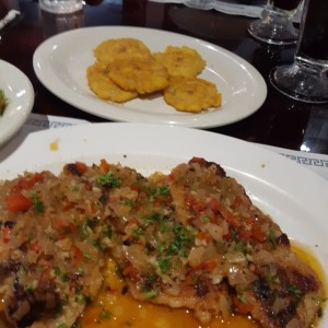 Filete de Corvina a la plancha o a la Griega, al Ajillo, o la criolla
