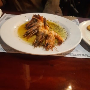 Langostinos a la Griega, all Ajillo o en Brucheta