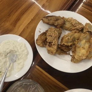 berenjenas fritas y Zatziki