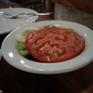 ensalada mixta de la casa