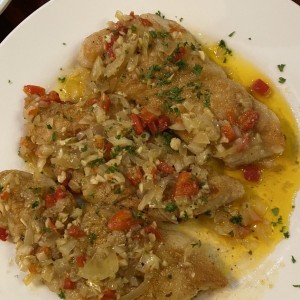 Filete de Corvina al Ajillo