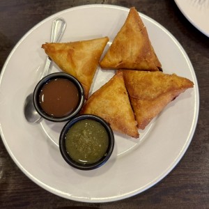 Meat Appetizers - Samosas de Pollo