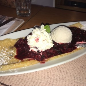 Crepes Especiales - Frutos del Bosque con adicion de nutella
