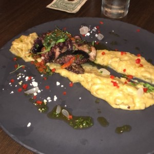 pulpo en mangu