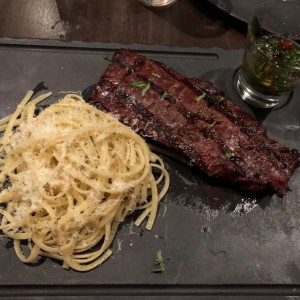 entrana con spaghetti al oleo