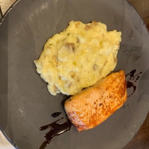salmon gratinado
