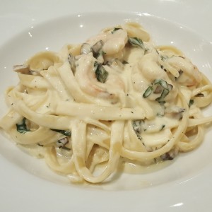 fetuchini con camarones