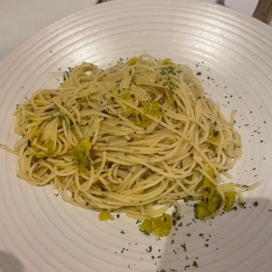 Espaguetti con peperonccini