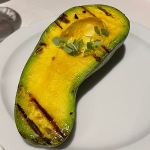 Aguacate a la parrilla