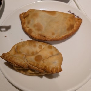 Empanadas Argentinas Fritas o al Horno