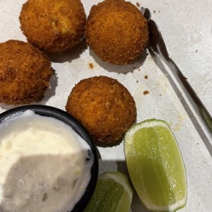 ENTRADAS CALIENTES - Croquetas de Corvina