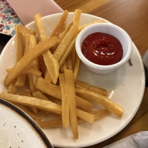 ACOMPAÑAMIENTOS - Yuca Frita
