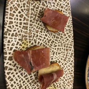 Crostini Prosciutto e Brie