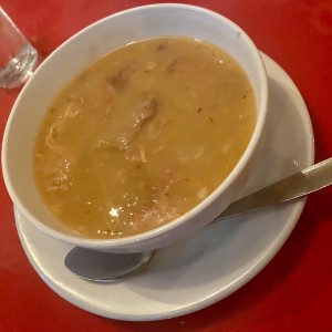 sopa grande de pata