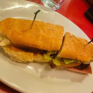 emparedado bronco especial