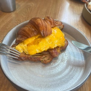 Brunch - Centeno Croissant Sandwich