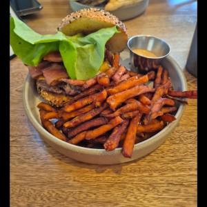 ALMUERZO - Homestyle Burger
