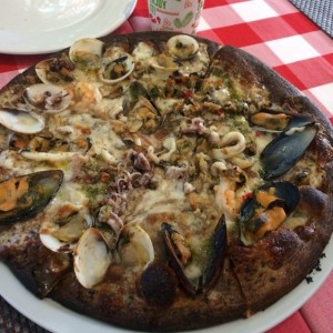 con frutos del mar