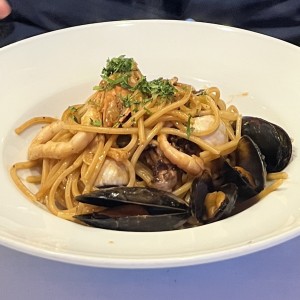 Spaghetti di con frutti di mare