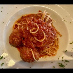 Spaguety con Albóndigas 