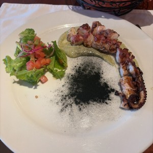 Antipasti Caldi - Pulpo al Grill