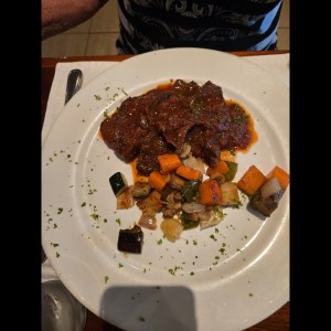 lenngua con vino