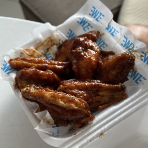Alitas con salsa barbacoa