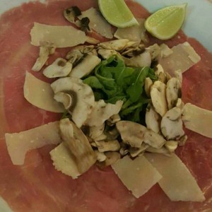 Carpaccio de res